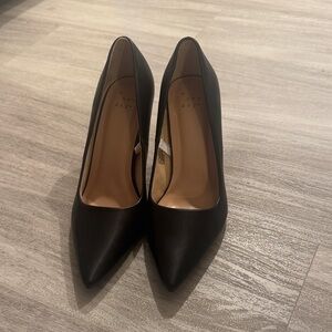 A New Day Black Pointed Toe Pumps